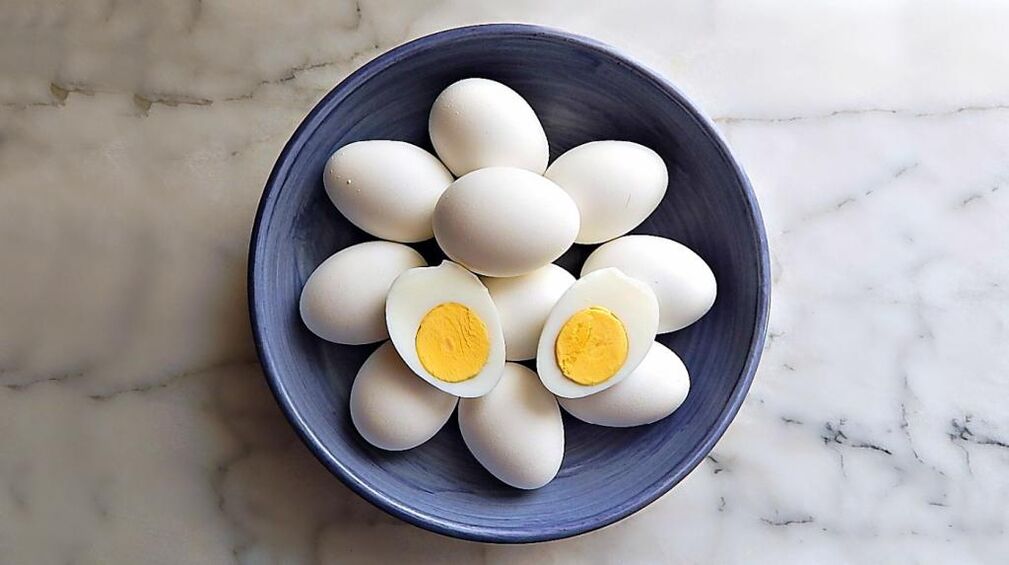 Chicken eggs are an indispensable product in the chemical diet