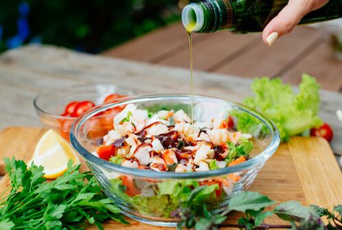 salad with herbs and vegetables for proper nutrition